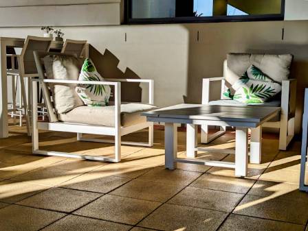 The Ultimate Buyer's Guide for Outdoor Lounge Chairs