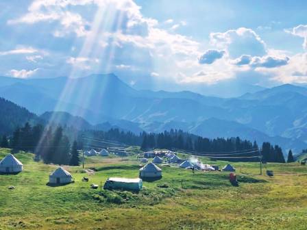 Xilamuren Grassland Tour: Explore Mongolian Yurts