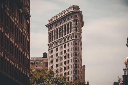 How Do Western and Asian Architectural Styles Differ?